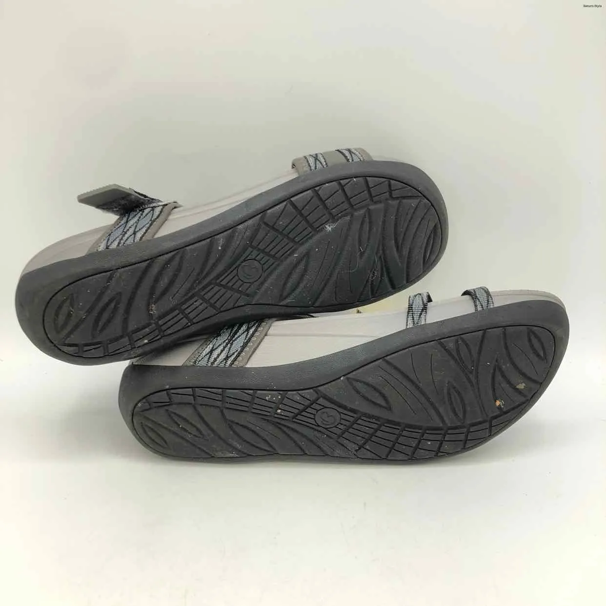 BARETRAPS Gray Sandal Shoe Size 10 Shoes