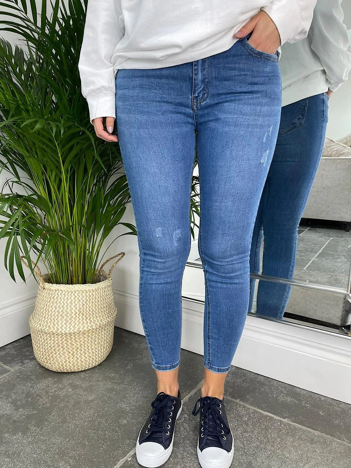 Basic Ankle Grazer Skinny Jeans