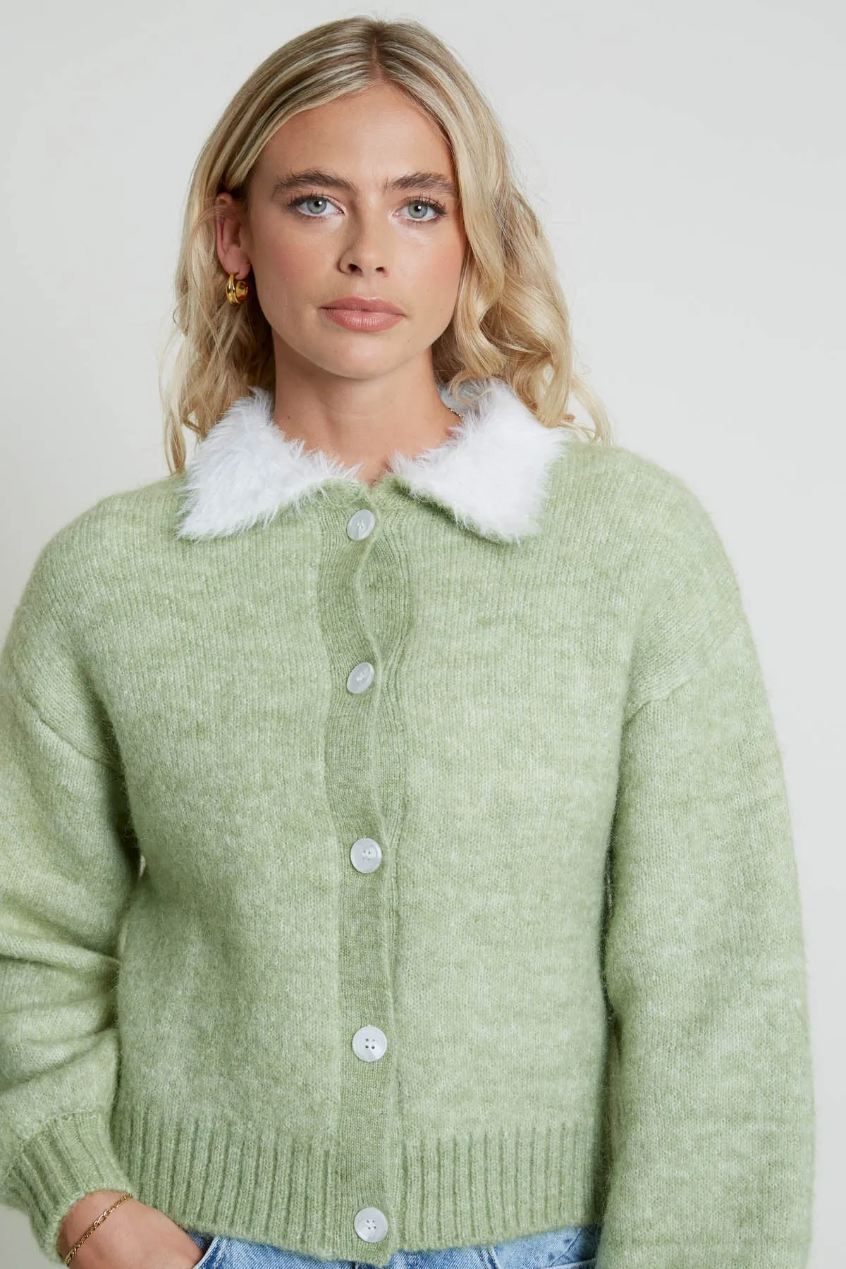 FURTI KNITTED CARDIGAN WITH CONTRAST FLUFFY COLLAR