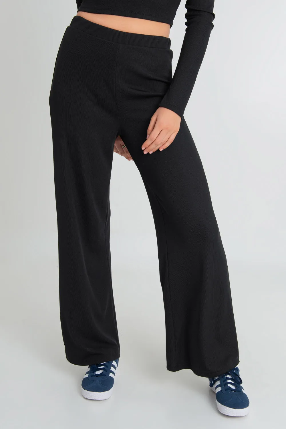 Pantalón básico wide leg de cintura elástica