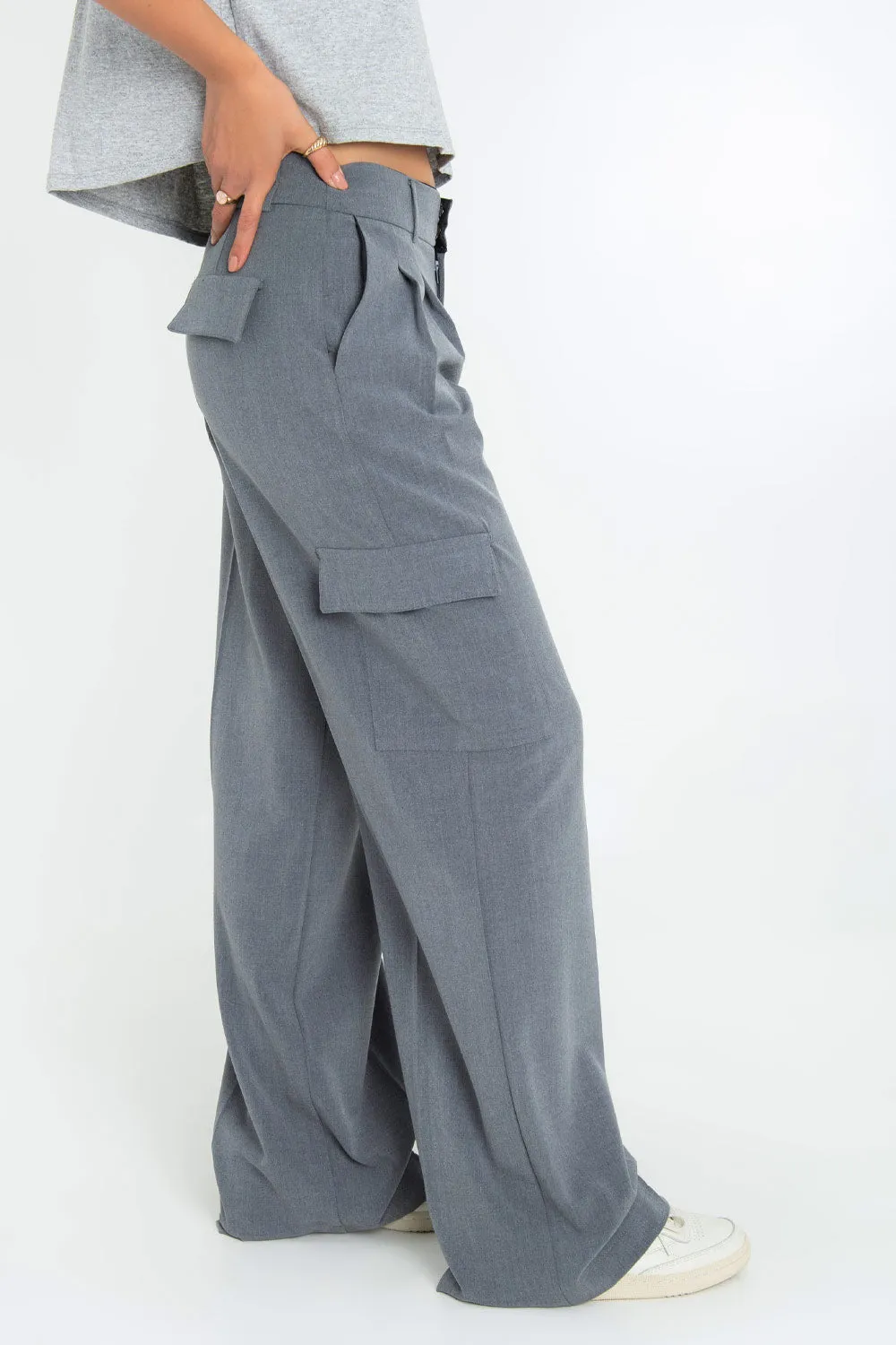 Pantalón cargo wide leg con raya