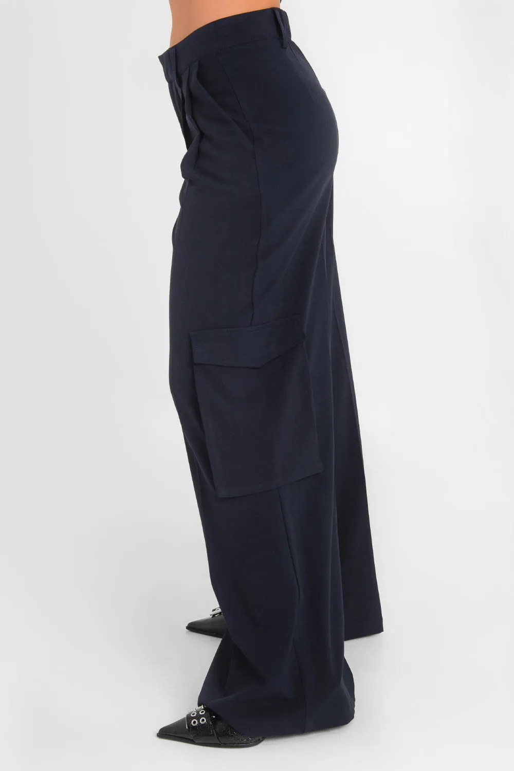 Pantalón cargo wide leg fit con pinzas