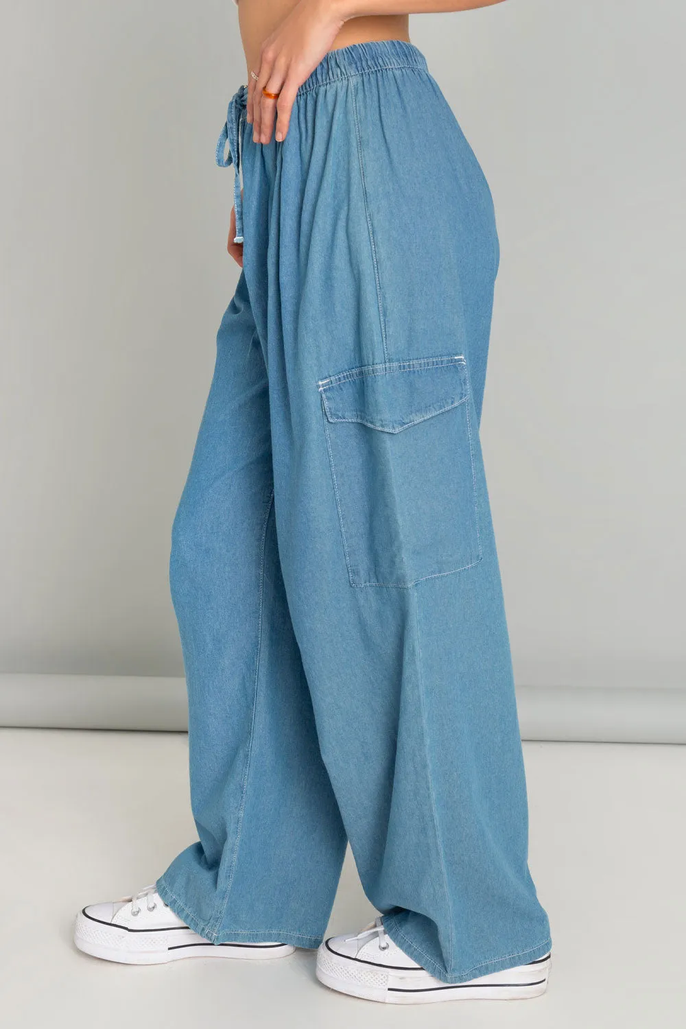 Pantalón de denim cargo cintura elástica