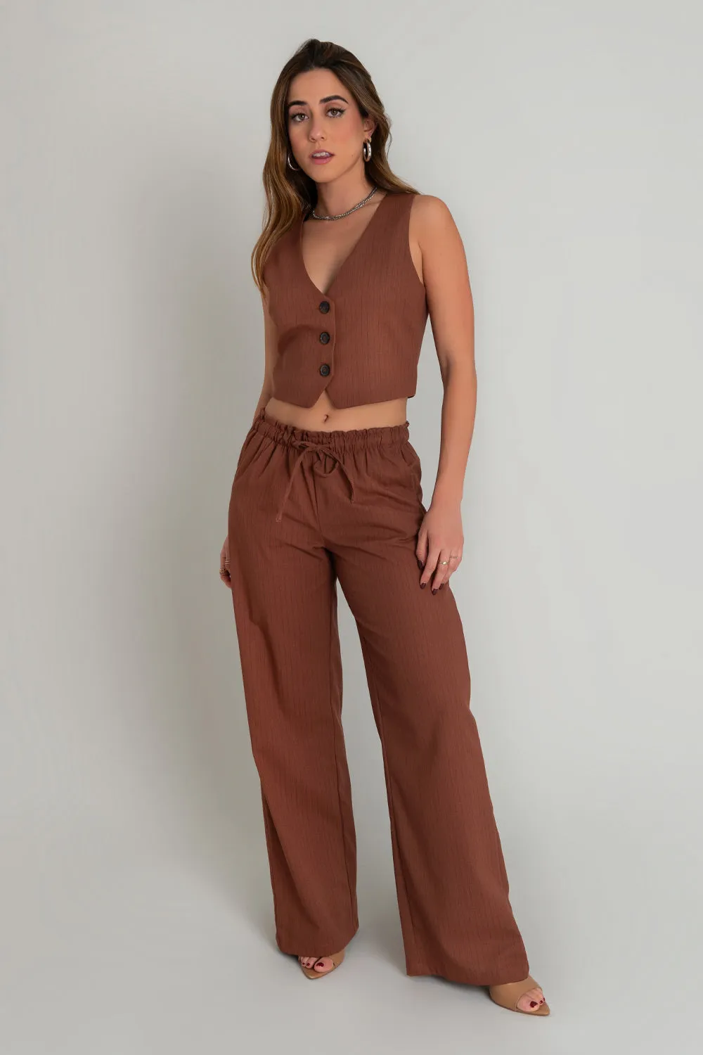 Pantalón de rayas fit wide leg con jareta