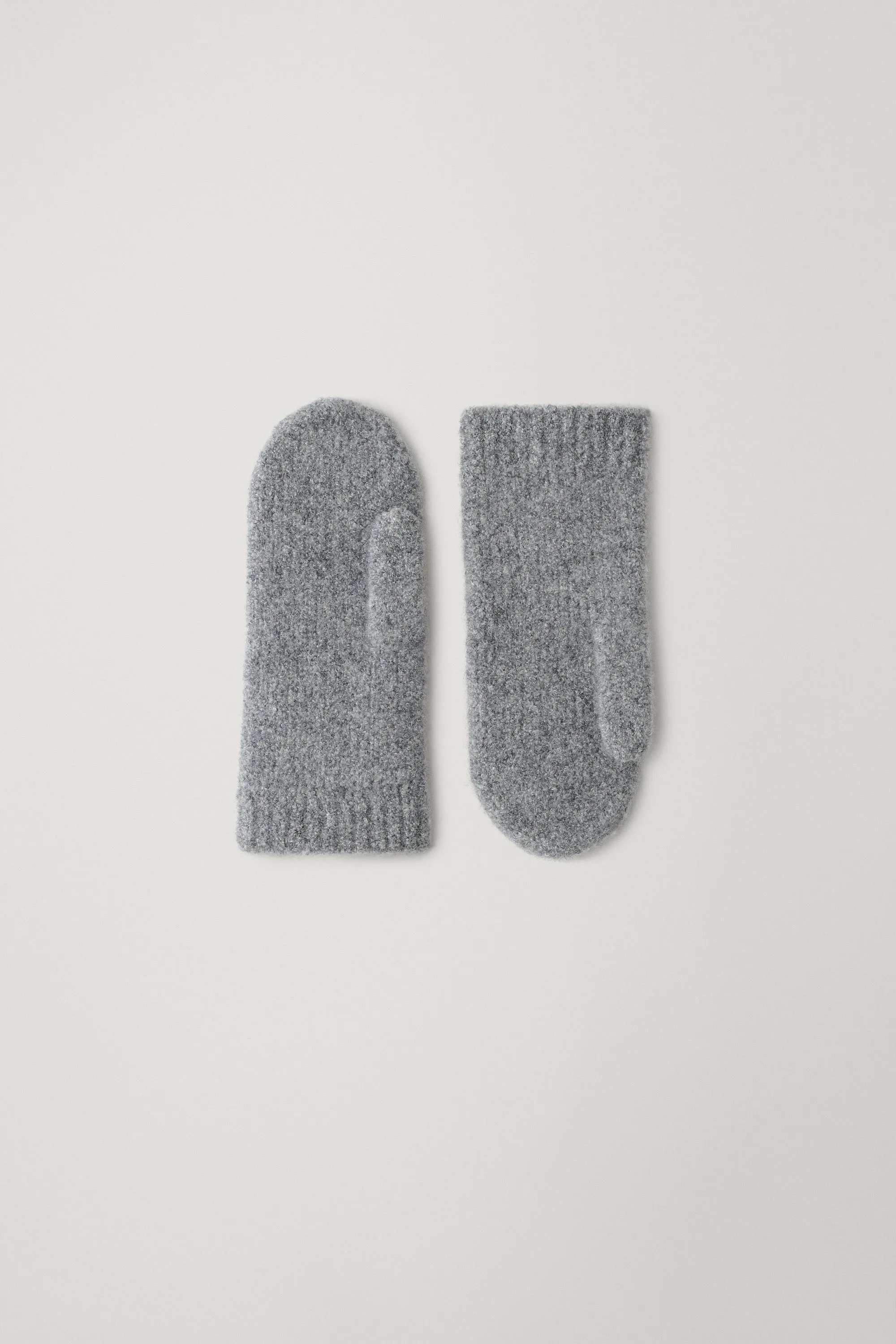 The Bouclé Mittens