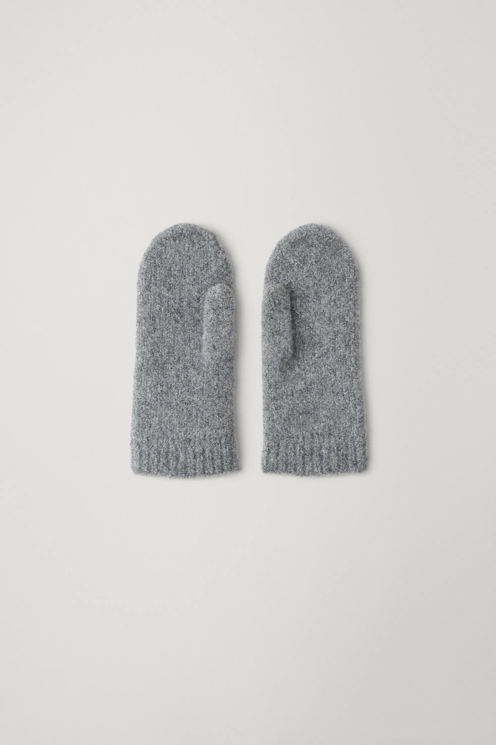 The Bouclé Mittens