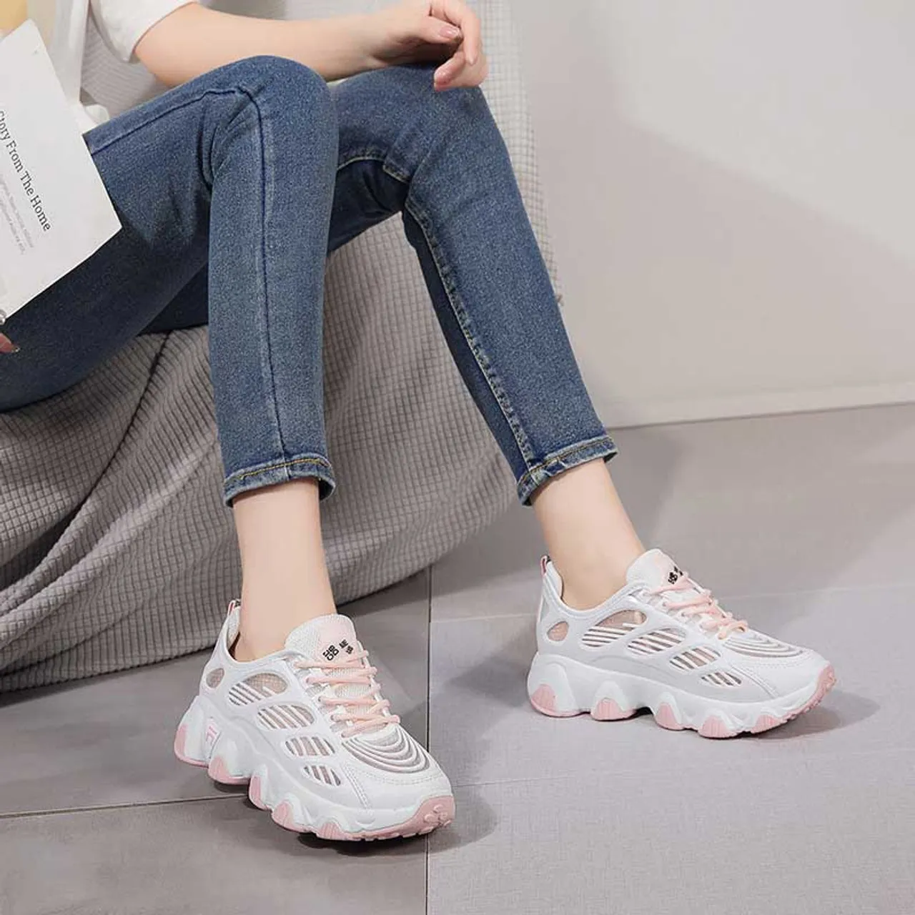 White pink pattern hollow stripe shoe sneaker