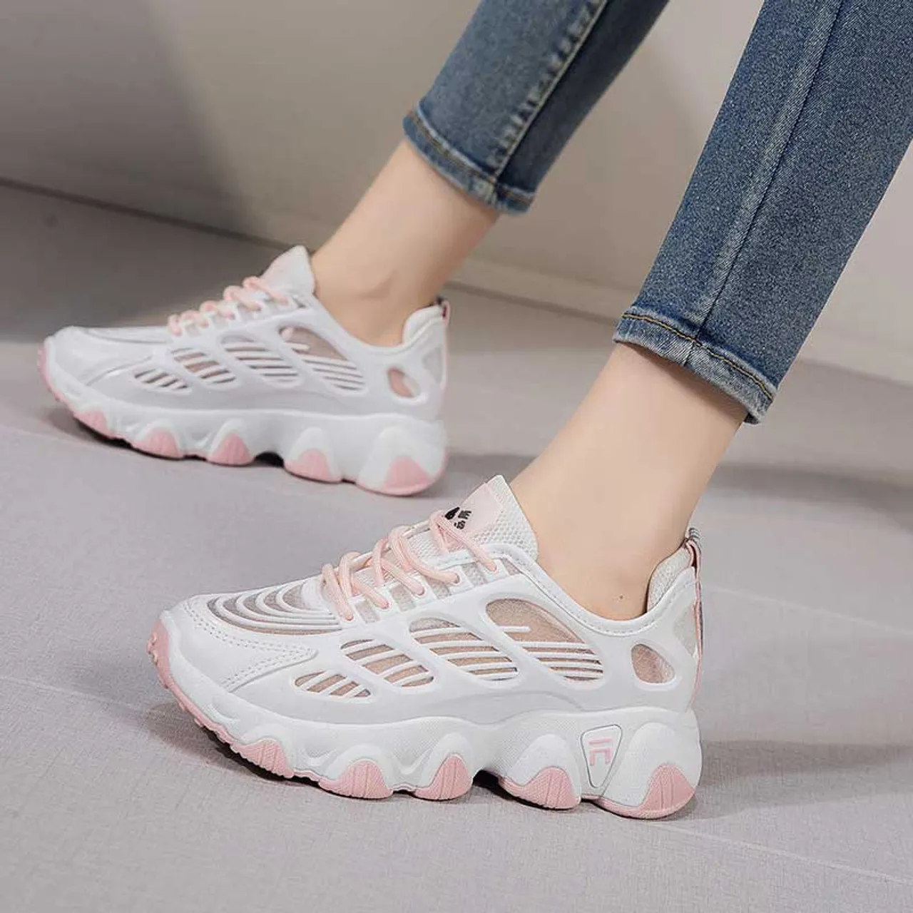 White pink pattern hollow stripe shoe sneaker